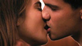 TAYLOR LAUTNER hot Kiss Scene from Abduction!