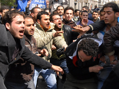 شام : حکومت کے حامیوں اور مخالفین میں جھڑپیں، 30 افراد ہلاک