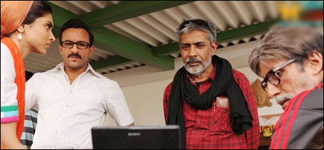 ممبئی : فلم آراکشن نے پچیس کروڑ کا بزنس کر کے میدان مار لیا