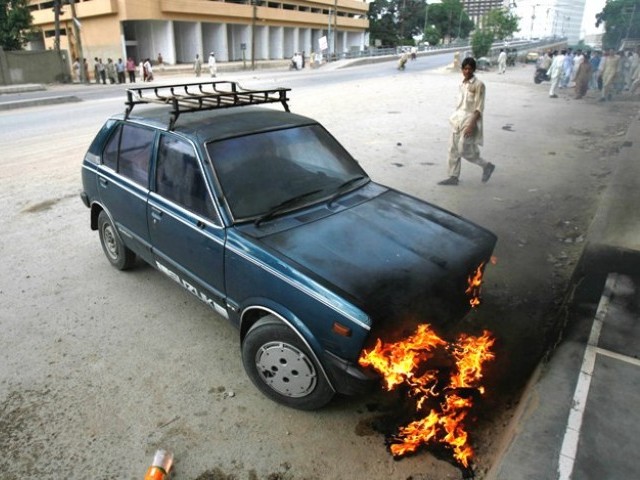 کراچی کی تاریخ کا خونریز ہفتہ، یومیہ پندرہ افراد ہلاک، اکیس ارب کا مالی نقصان