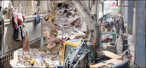 کراچی : عمارت گرنے سے ہلاک ہونے والوں کی تعداد سولہ ہو گئی