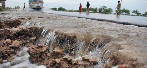 سندھ میں سیلاب،1لاکھ 18ہزار سے زائد حاملہ خواتین کی جان کو خطرہ