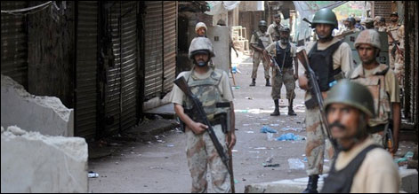 کراچی : عزیز آباد بھنگوریہ گوٹھ میں چھاپہ، متعدد افراد زیرحراست