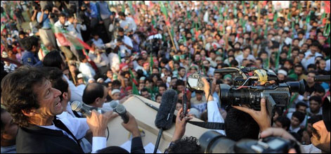 لاہور : سیاستدان اثاثے ظاہرکریں ورنہ سول نافرمانی ہو گی۔ عمران خان