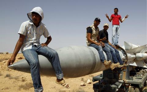 لیبیا میں فضائی مہم سے متعلق نیٹو کا اجلاس