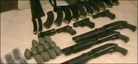 پشاور پولیس کی کارروائی، بھاری تعداد میں اسلحہ برآمد کر لیا