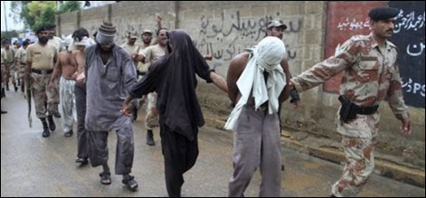 کراچی: رینجرز اور پولیس کی کارروائیاں، سات افراد گرفتار