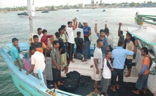 دوبئی : غیر قانونی طریقے سے باہر بھجوانے کا کالا دھندہ