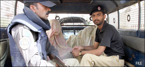 کراچی: اسٹریٹ کرائمز میں ملوث نو ملزمان گرفتار