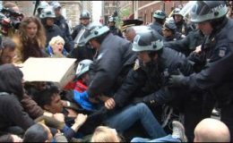 وال اسٹریٹ قبضہ کرو تحریک کے کارکن گرفتار