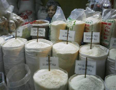 بھارت میں چاول تین اور آٹا دو روپے کلو فروخت، کمال وجمال اور جلال