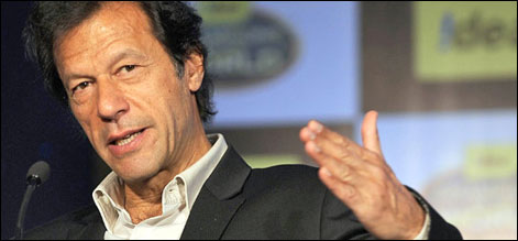 عمران خان کی ٹیم اورسیاسی پچ
