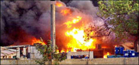 کراچی: گتے کی فیکٹری میں آتشزدگی، لاکھوں کا نقصان