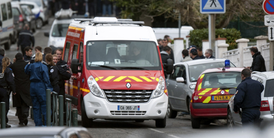 فرانس: حملہ آور کی گرفتاری کے لیے کارروائی