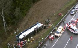 بولیویا: مسافر بس کھائی میں جاگری، 20 افراد ہلاک