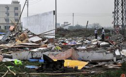 چین : جینگ ڈونگ میں طوفان کے باعث کئی گھر تباہ ہو گئے