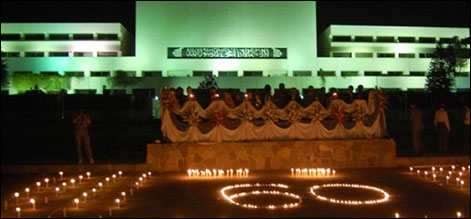 کراچی : ملک بھر میں ارتھ آور آج منایا جا رہا ہے
