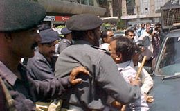 کراچی لیاری کشیدگی: مطلوب ملزم سمیت2ہلاک