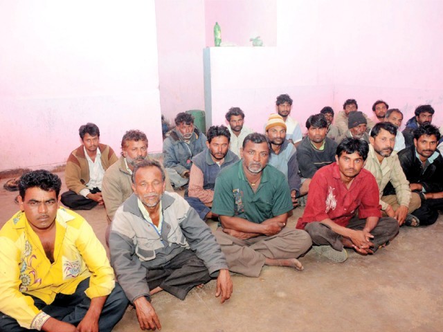 کراچی : لانڈھی جیل سے 18 بھارتی ماہی گیر رہا