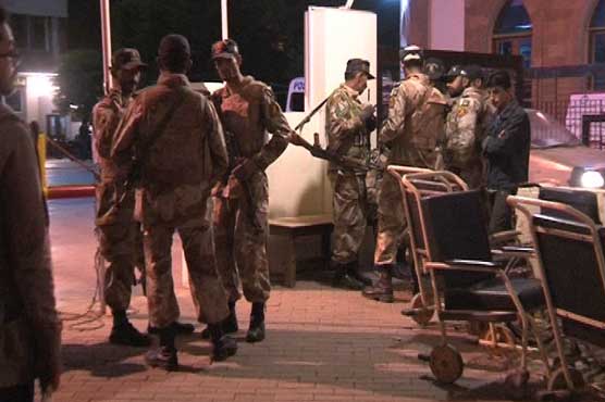 کراچی: مختلف علاقوں میں فائرنگ سے پولیس اہلکار سمیت 4 افراد جاں بحق