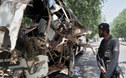 پشاور : سرکاری ملازمین کی بس پرحملہ،19افراد جاں بحق