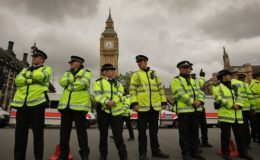 لندن میں انسداد دہشت گردی کے خلاف آپریشن، خاتون گرفتار