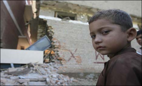پشاور، بڈھ بیر میں پرائمری اسکول دھماکا خیز مواد سے تباہ