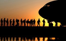 افغانستان راکٹ حملے میں امریکی جنرل کے طیارے کو جزوی نقصان