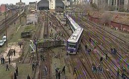 ارجنٹینا: ٹرین کنٹرول ٹاور سے ٹکرا گئی، 30 مسافر زخمی