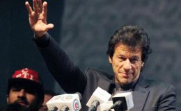 عمران خان کا خواجہ آصف کو عدالت لے جانے کا اعلان