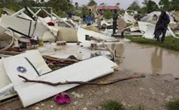 امریکا : سمندری طوفان آئزک کی پیش قدمی جاری