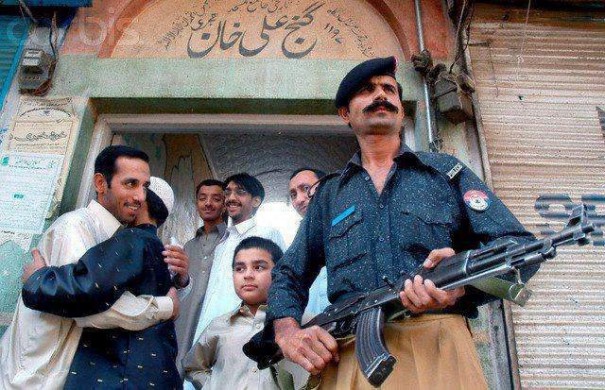 Pakistani Police Guard