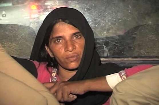 شجاع آباد : 2 بچوں کی قاتل ماں پولیس وردی پہن کر تھانے سے فرار