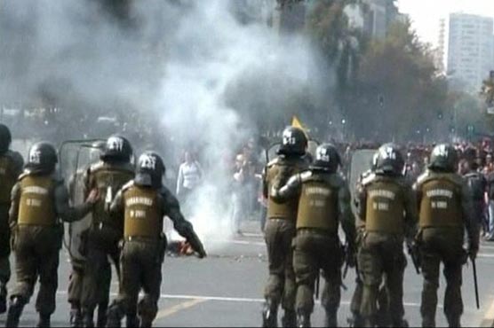 چلی : طلبا کا احتجاج ،پولیس کا لاٹھی چارج ، متعدد افراد زخمی