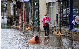 برطانیہ میں سیلاب سے تباہی، 2 افراد ہلاک