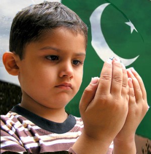 kid praying