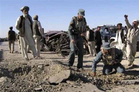 افغانستان : سڑک کنارے نصب بم دھماکہ 10 شہری جاں بحق