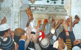 بابا فریدالدین کا عرس ، زائرین کیلئے بہشتی دروازہ کھول دیا گیا