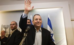 اسرائیلی وزیر دفاع ایھود باراک نے سیاست چھوڑنے کا اعلان کردیا