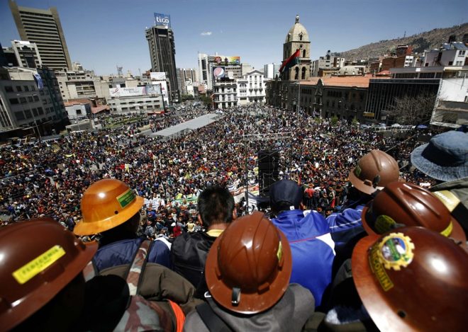 بولیویا میں ہزاروں افراد کا حکومت کے خلاف احتجاج