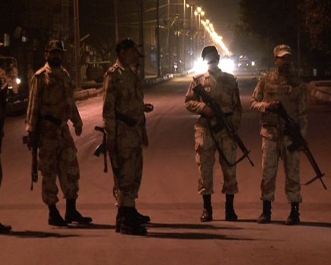 کراچی : بلدیہ ٹاؤن میں ٹارگٹڈ آپریشن 13 افراد زیر حراست