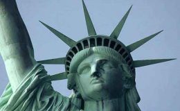 نیویارک : مجمسہ آزادی سینڈی طوفان کے بعد دوبارہ روشن