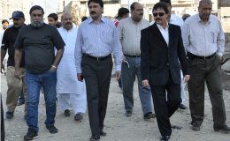 عامر پیر زادہ نے محمد سمیع خان کے ہمراہ یونین کونسل 06 گلزار کالونی میں نئے زیر تعمیر ہونے والی سڑکوں کے کا م کا معائنہ کیا