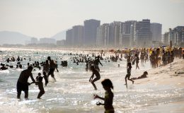برازیل میں شدید گرمی ، ساحلوں پر رش