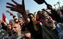 مصر : سیاسی بحران میں شدت ، مظاہرین صدارتی محل تک پہنچ گئے