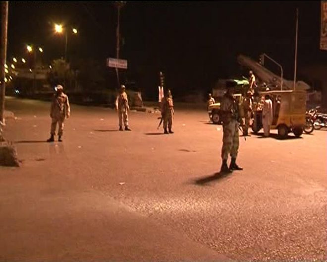 کراچی : رینجرز کا رات بھر سرچ آپریشن ، پندرہ مشتبہ افراد گرفتار