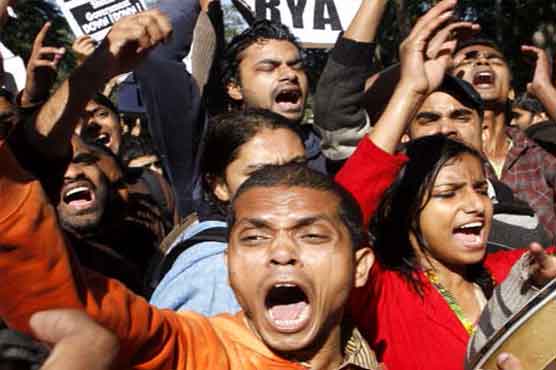 نئی دہلی : طالبہ سے اجتماعی زیادتی، بھارت میں مظاہرے
