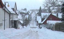 یورپ: شدید برف باری سے کئی ممالک میں نظام زندگی مفلوج