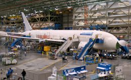 امریکی بوئنگ کمپنی نے 787 ڈریم لائنر جہاز کی ترسیل روک دی