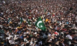 Crowd Pakistan